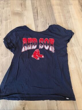 size large ‘47 women’s graphic red sox t shirt